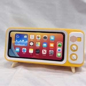 Retro TV Phone Stand‎ Yellow Smartphone Holder Desk Stand Fits Most Phones NIB